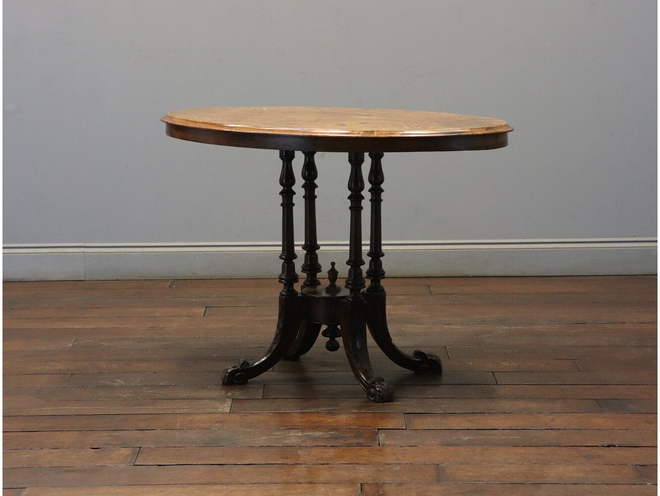 インレイドテーブル