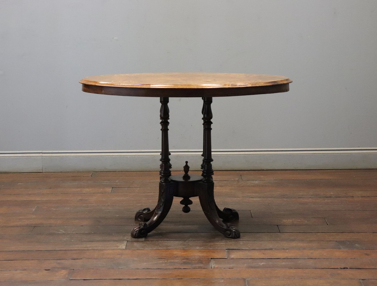 インレイドテーブル