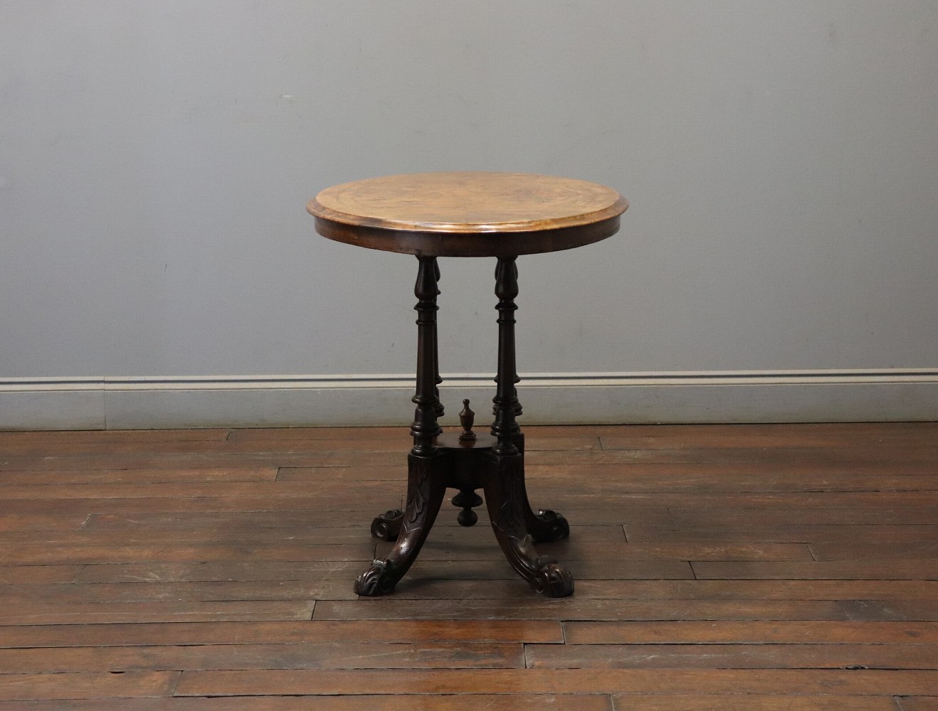 インレイドテーブル