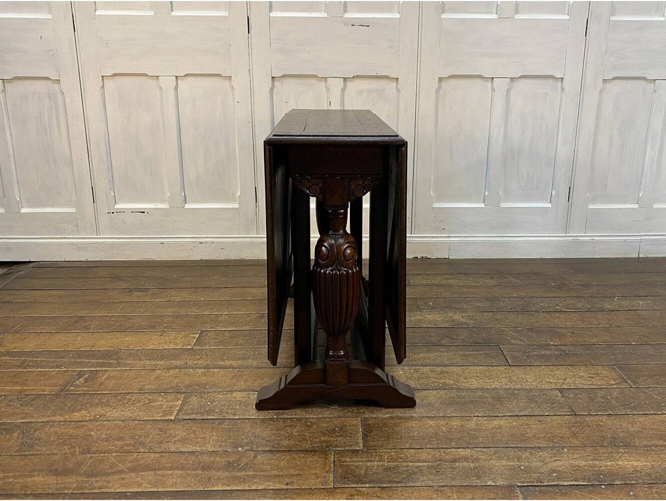 ゲートレッグテーブル