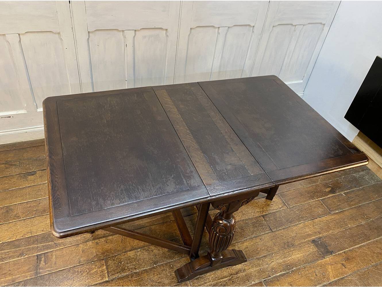 ゲートレッグテーブル