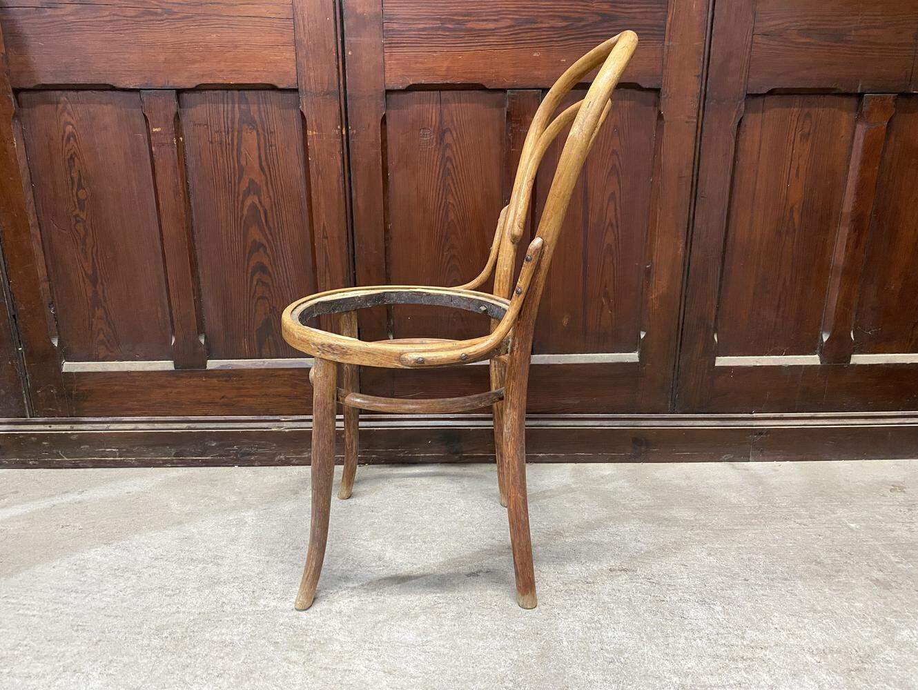 ベントウッドチェア