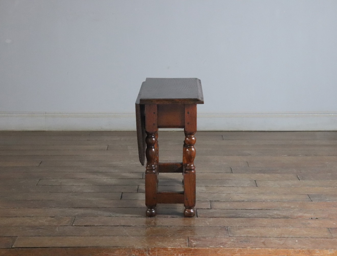 センターテーブル