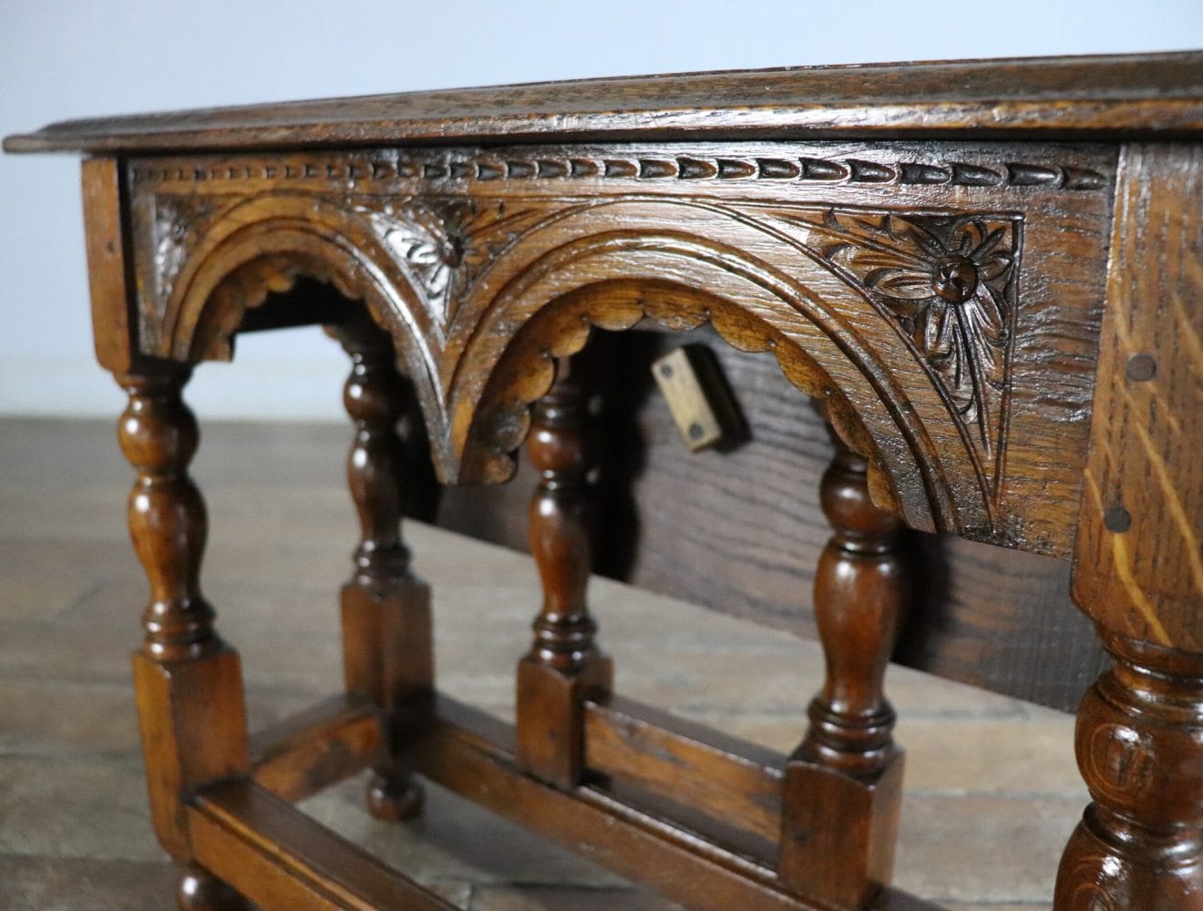 センターテーブル