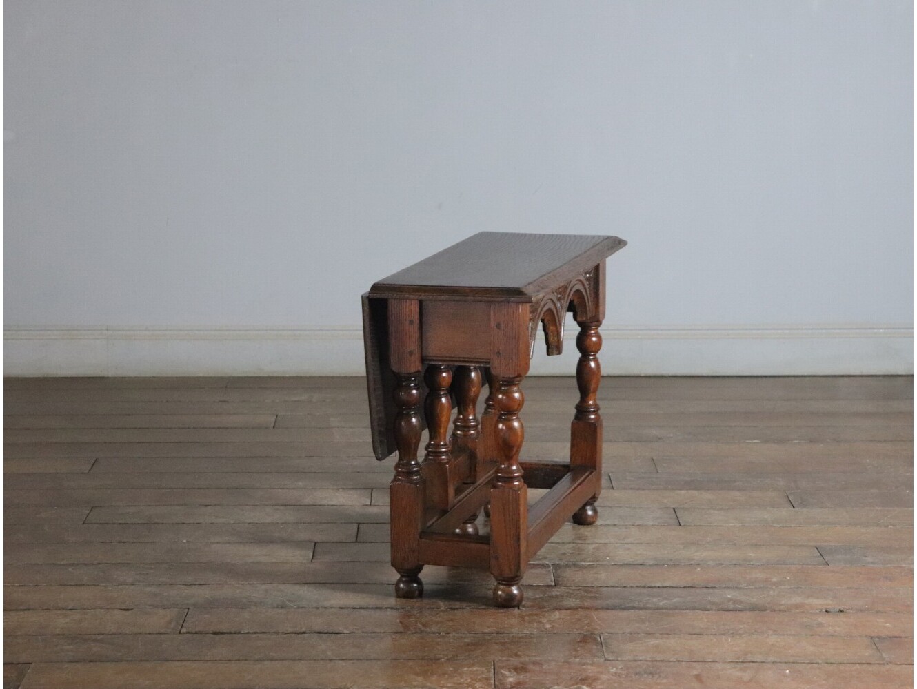 センターテーブル