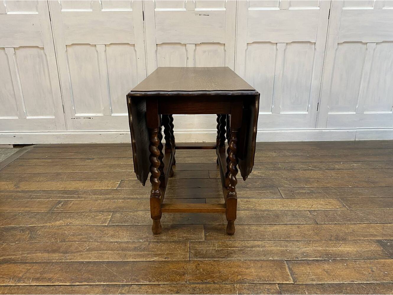 ゲートレッグテーブル