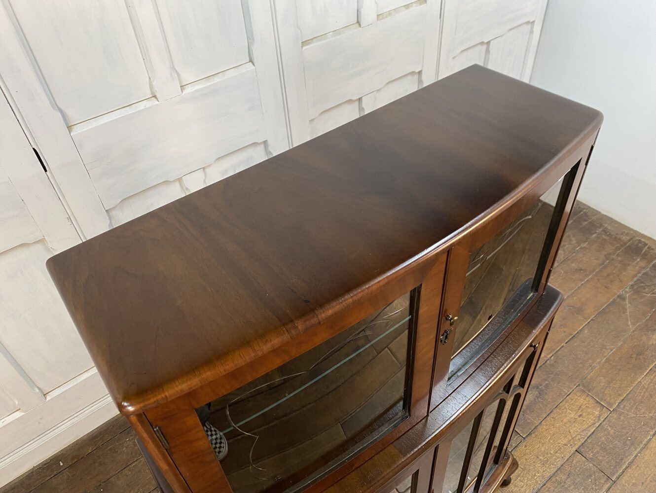 ディスプレイキャビネット