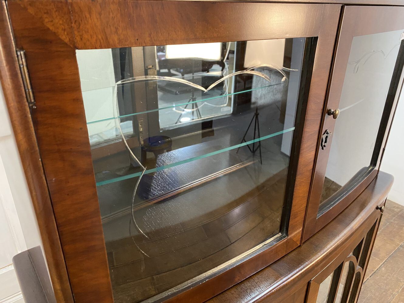 ディスプレイキャビネット