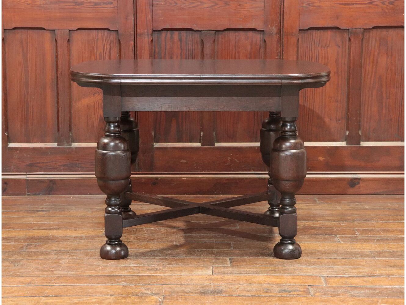 ダイニングテーブル