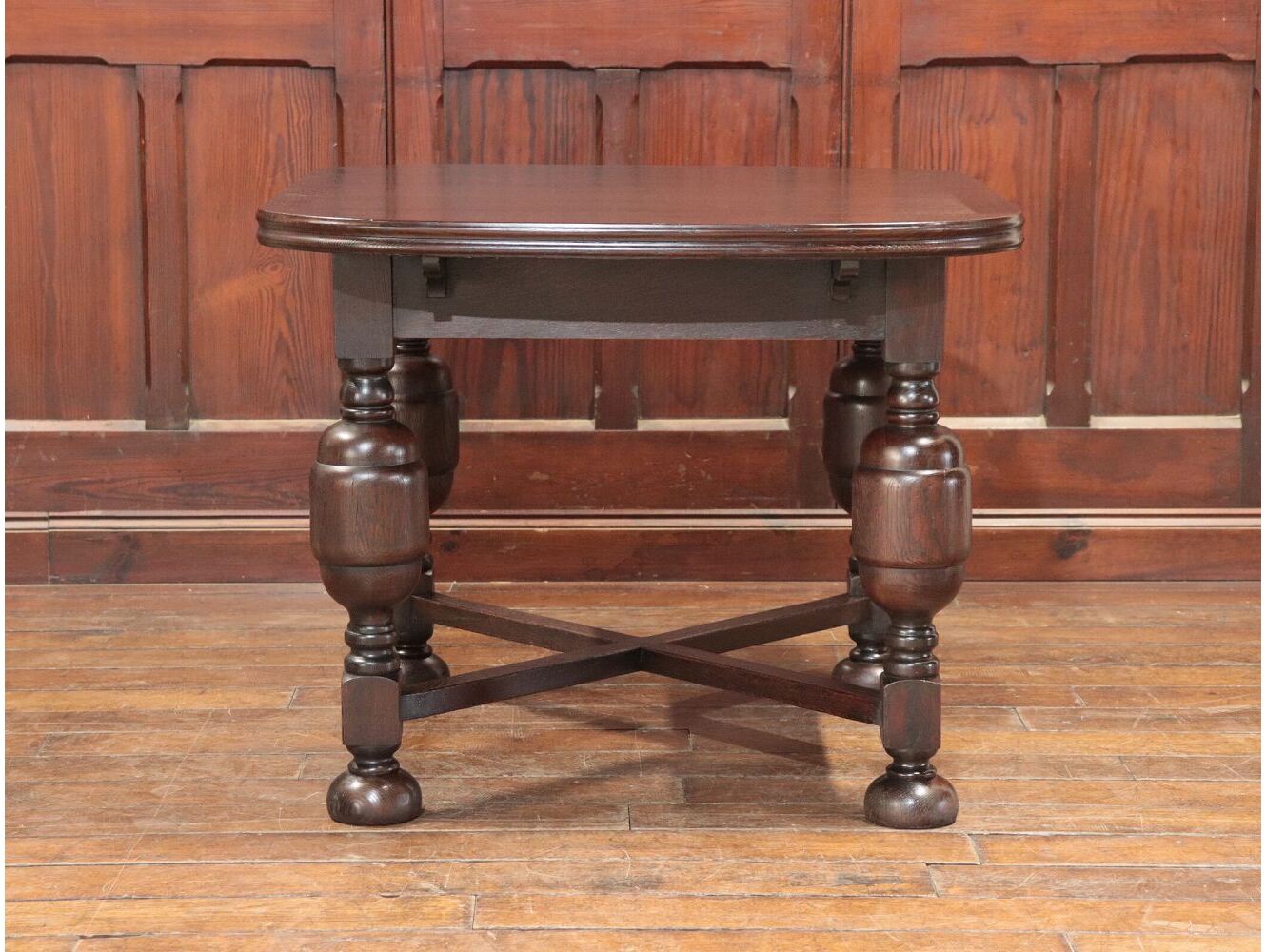 ダイニングテーブル