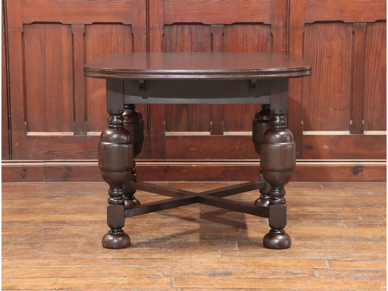 ダイニングテーブル