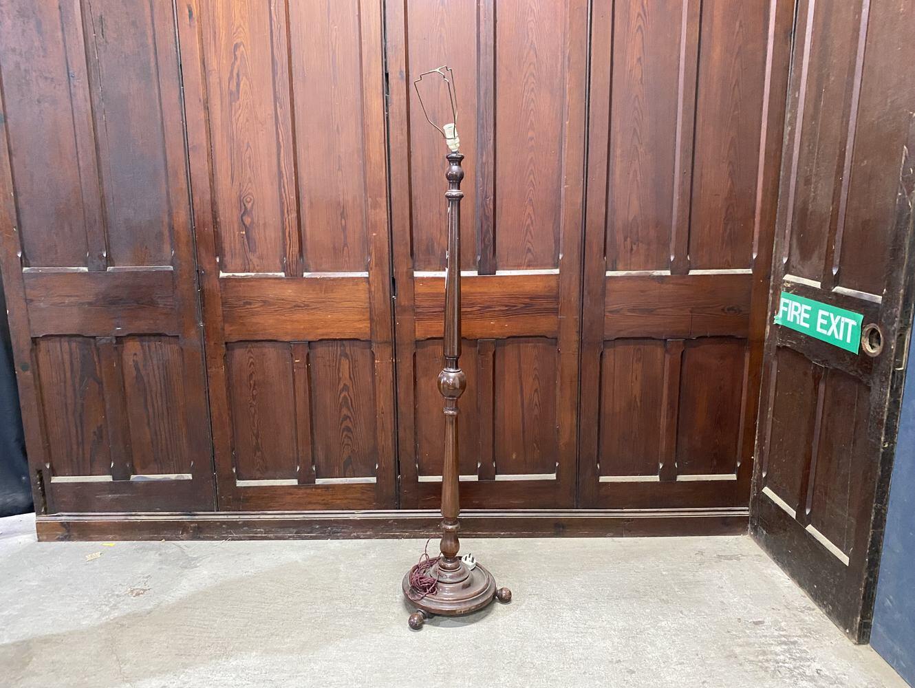 ランプスタンド