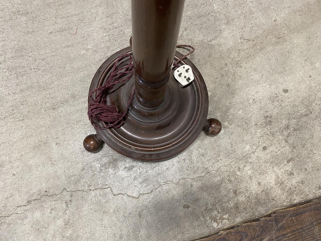 ランプスタンド