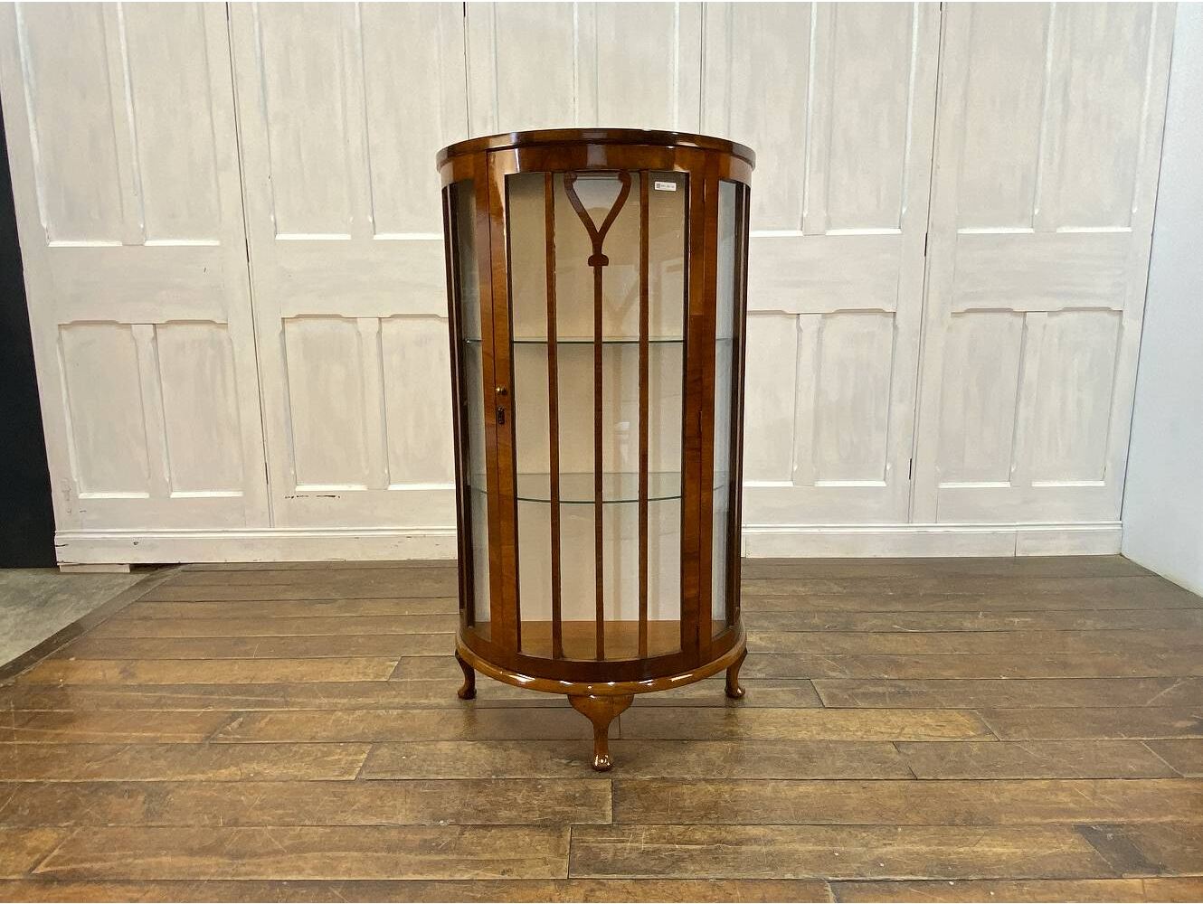 ディスプレイキャビネット