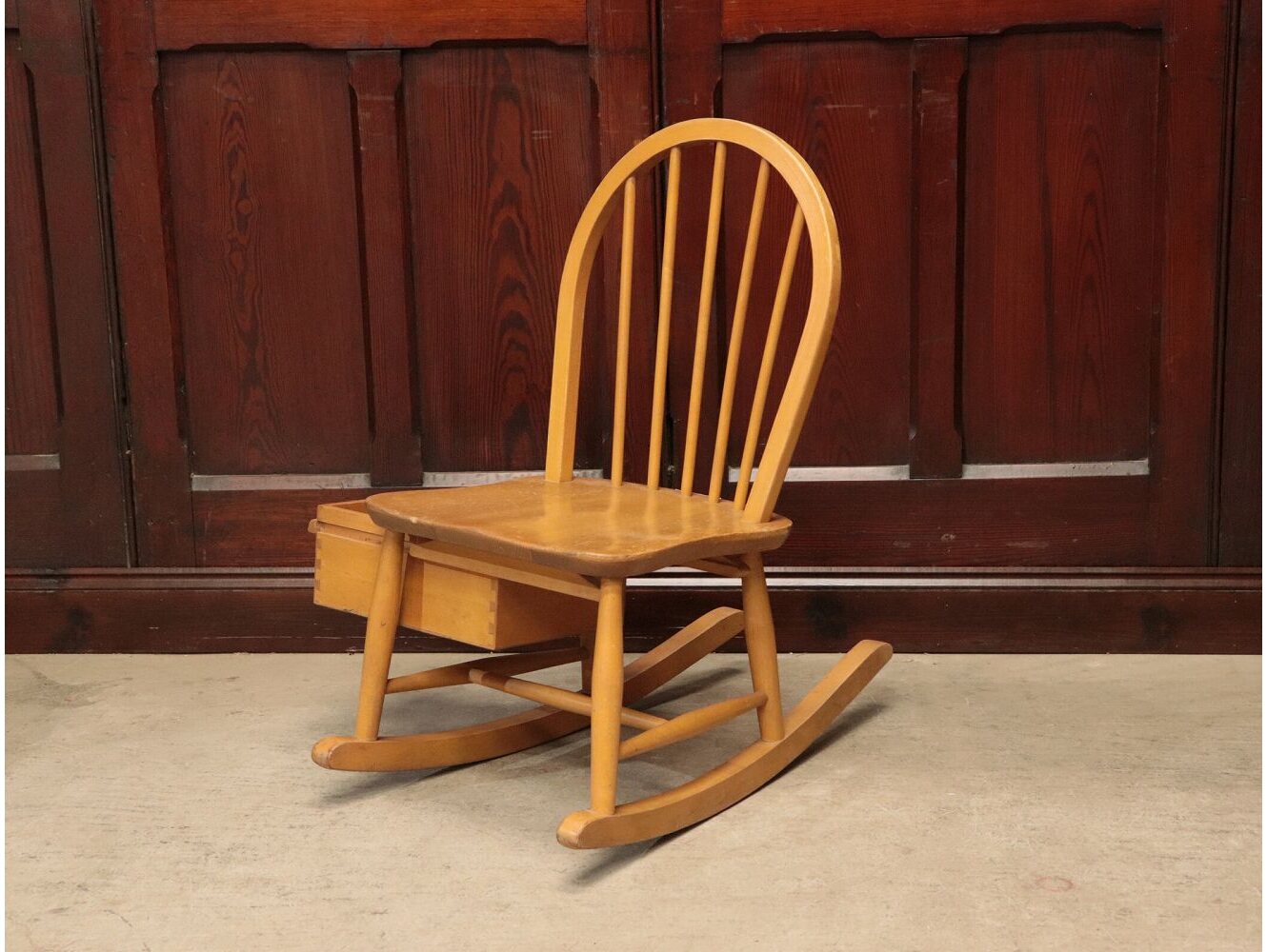 フープバックロッキングチェア ERCOL