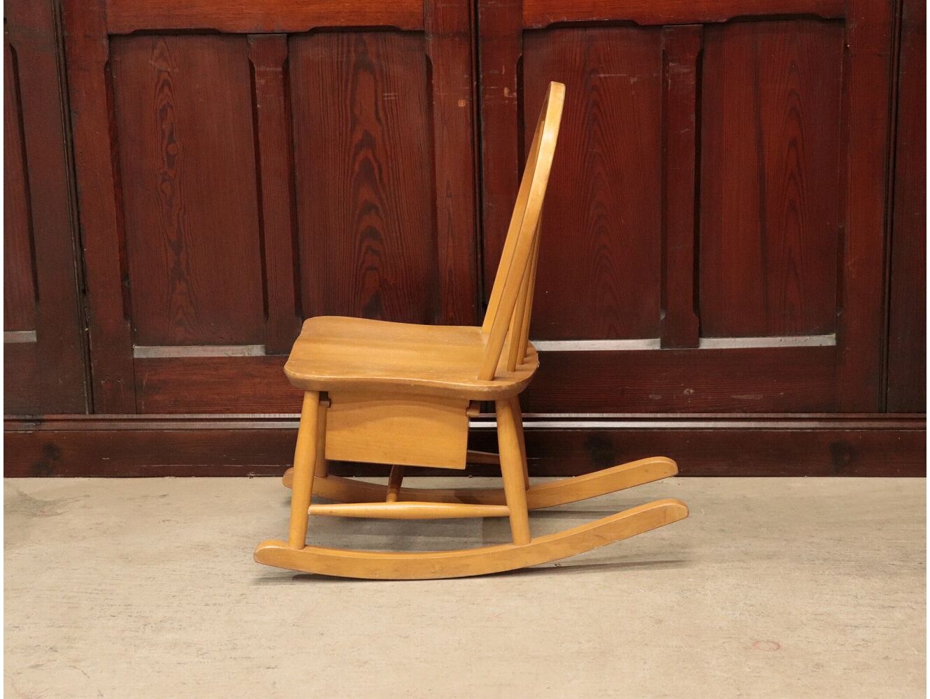 フープバックロッキングチェア ERCOL