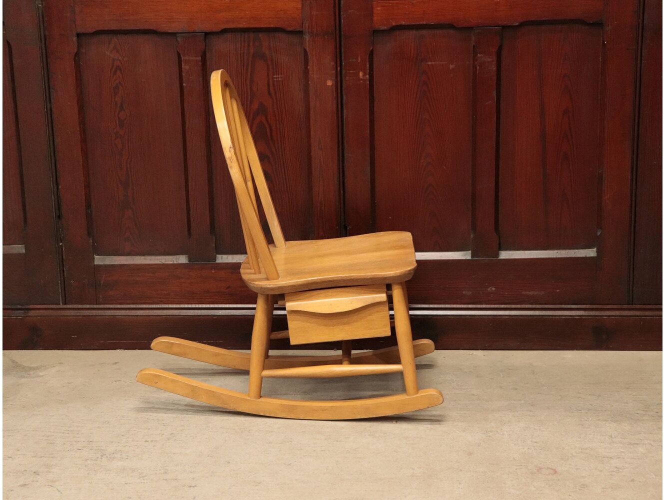 フープバックロッキングチェア ERCOL