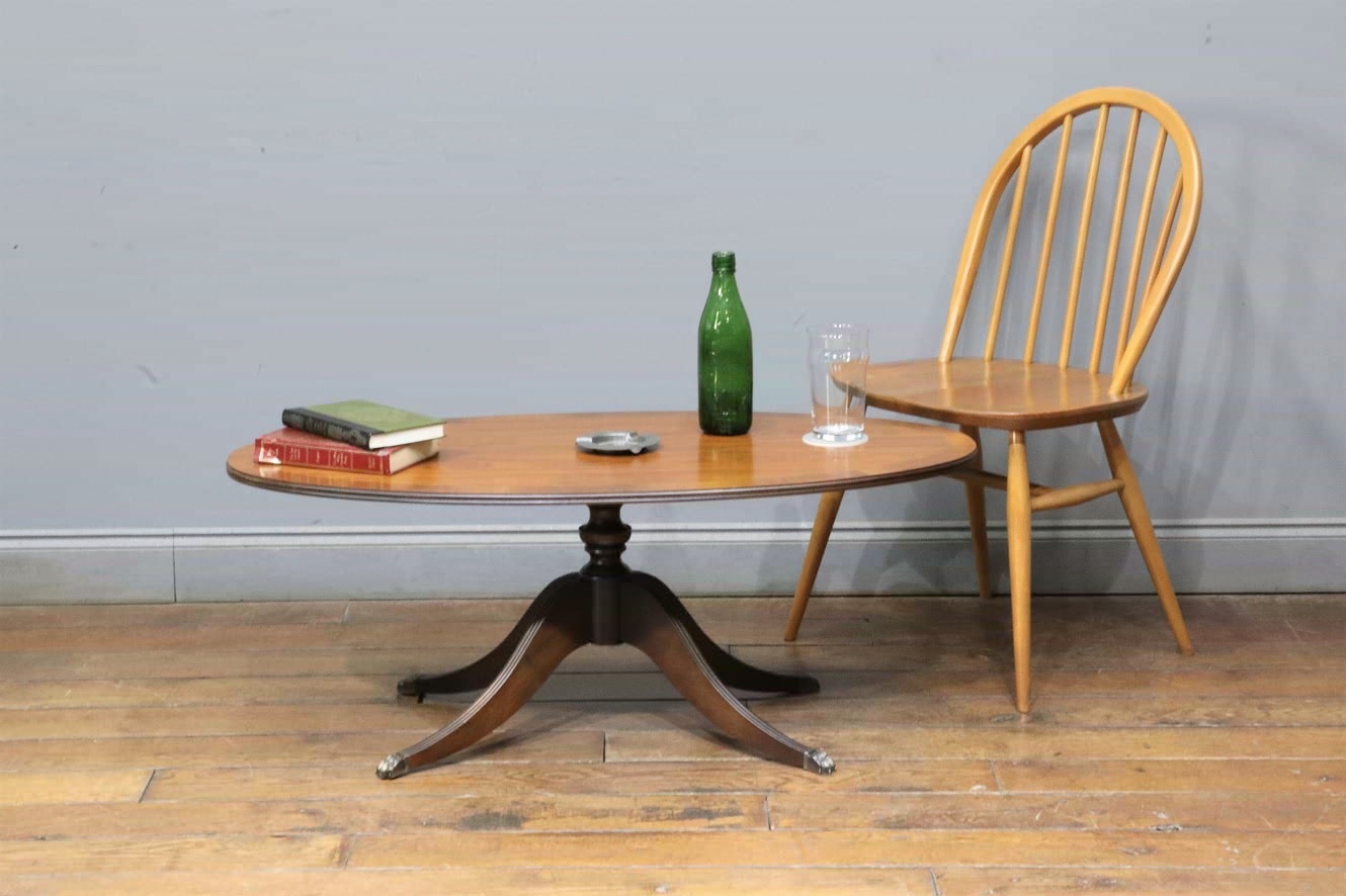 センターテーブル