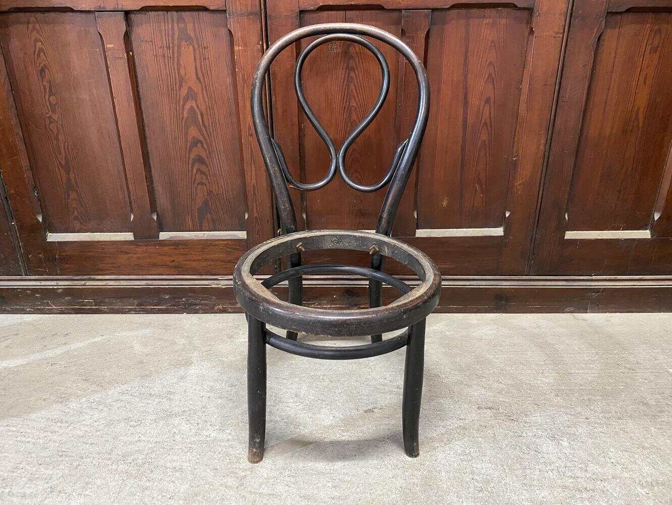 ベントウッドチェア