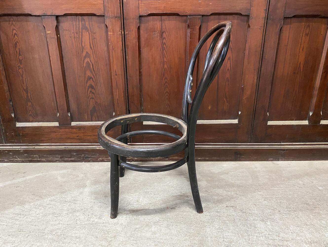 ベントウッドチェア