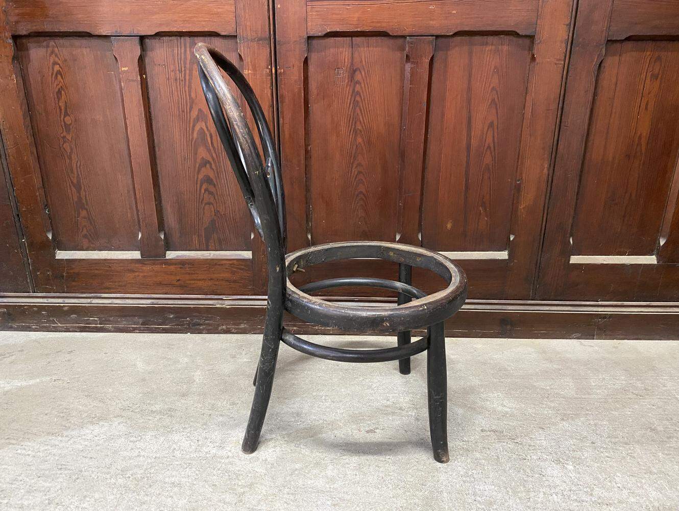 ベントウッドチェア