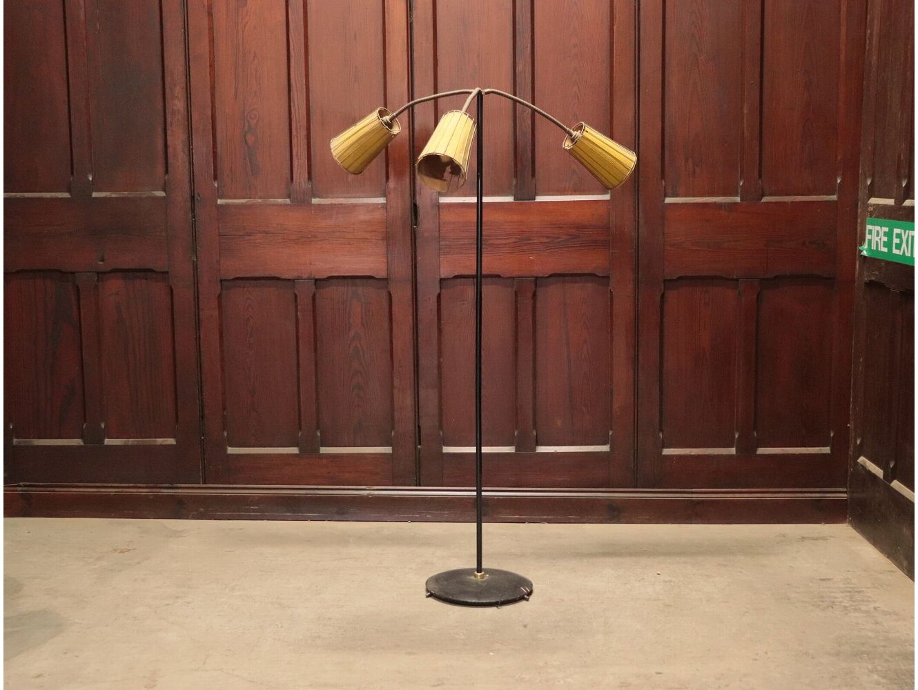 フロアスタンド