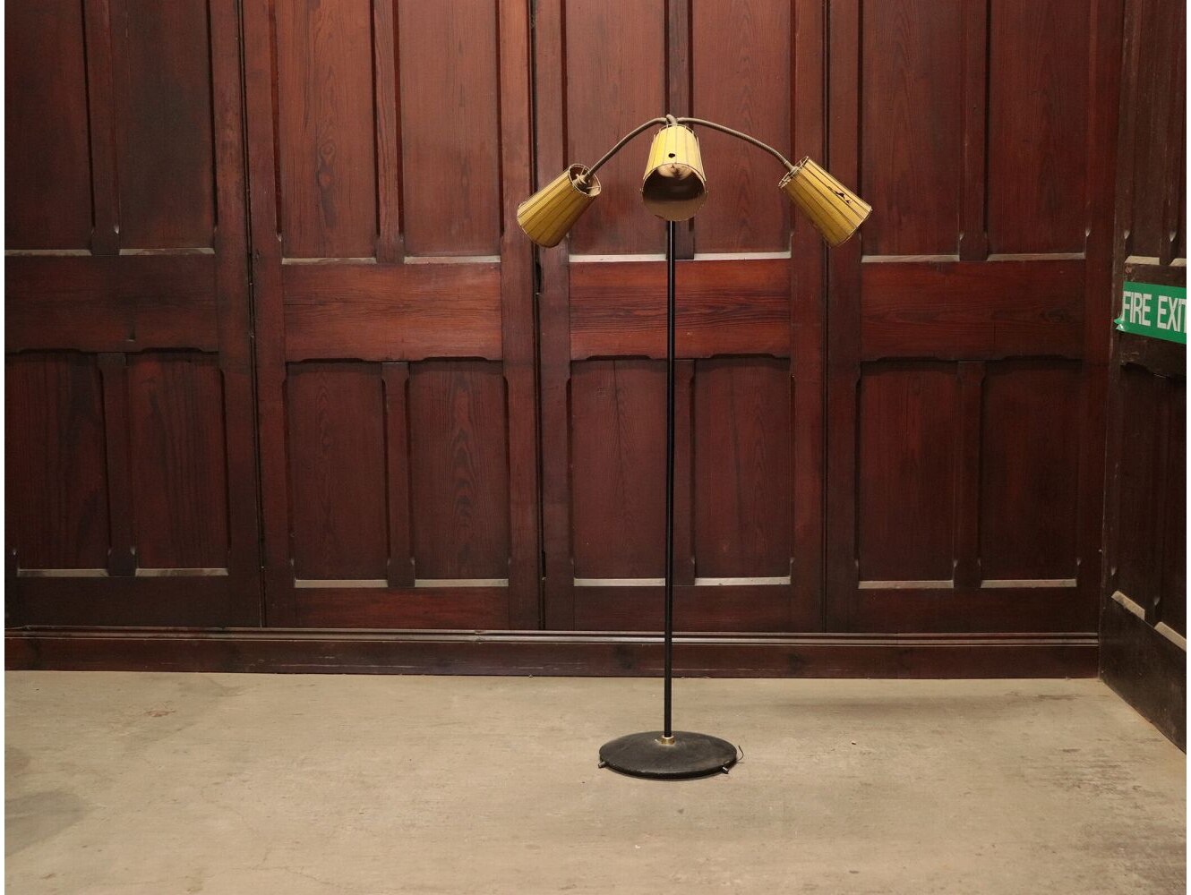 フロアスタンド