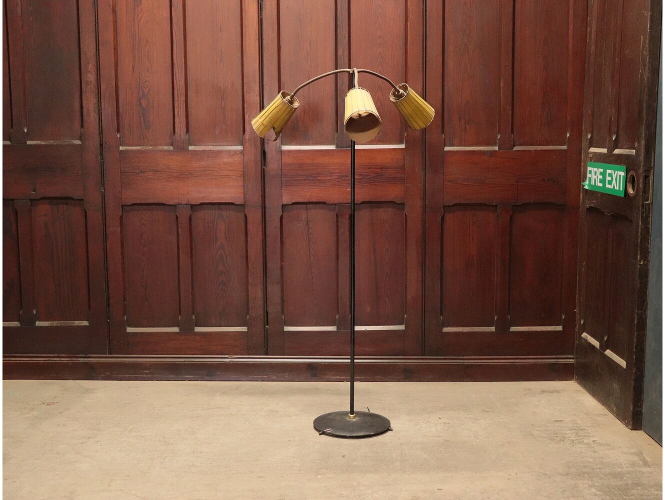 フロアスタンド