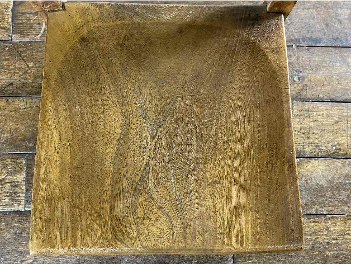 チャーチチェア