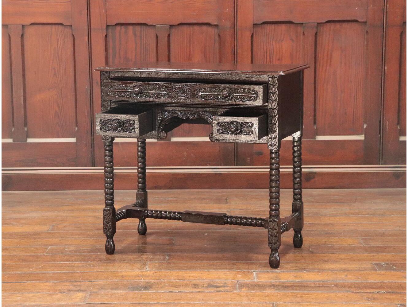 サイドテーブル