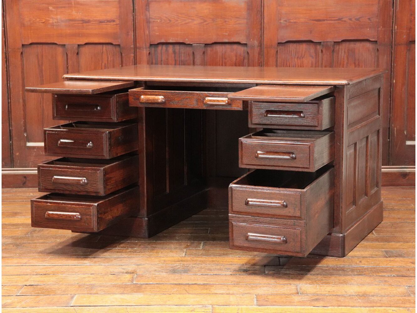 ペデスタルデスク