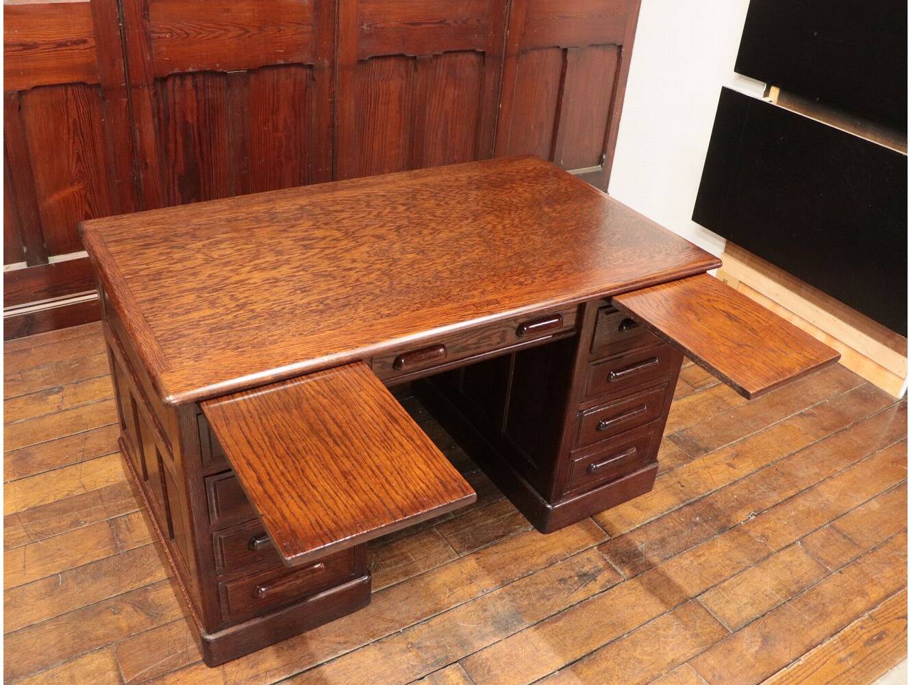 ペデスタルデスク