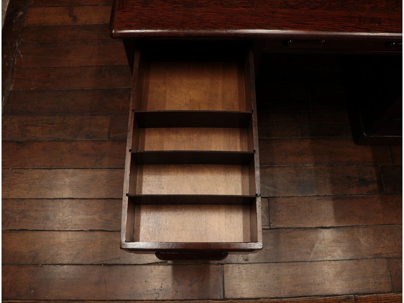 ペデスタルデスク