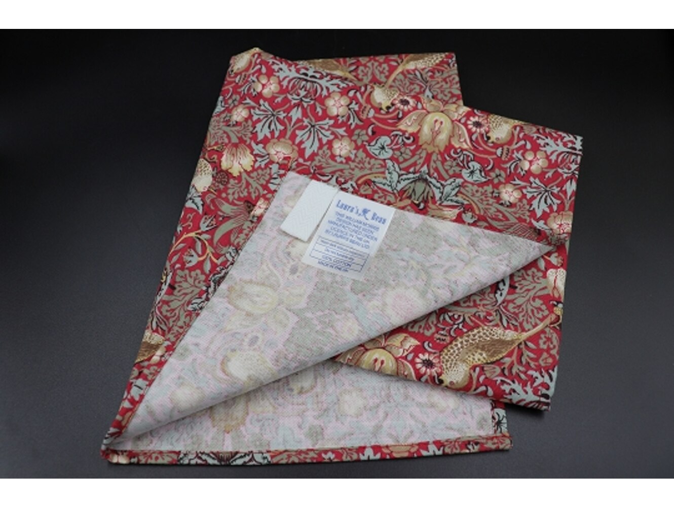 Strawberry Thief Red ティータオル