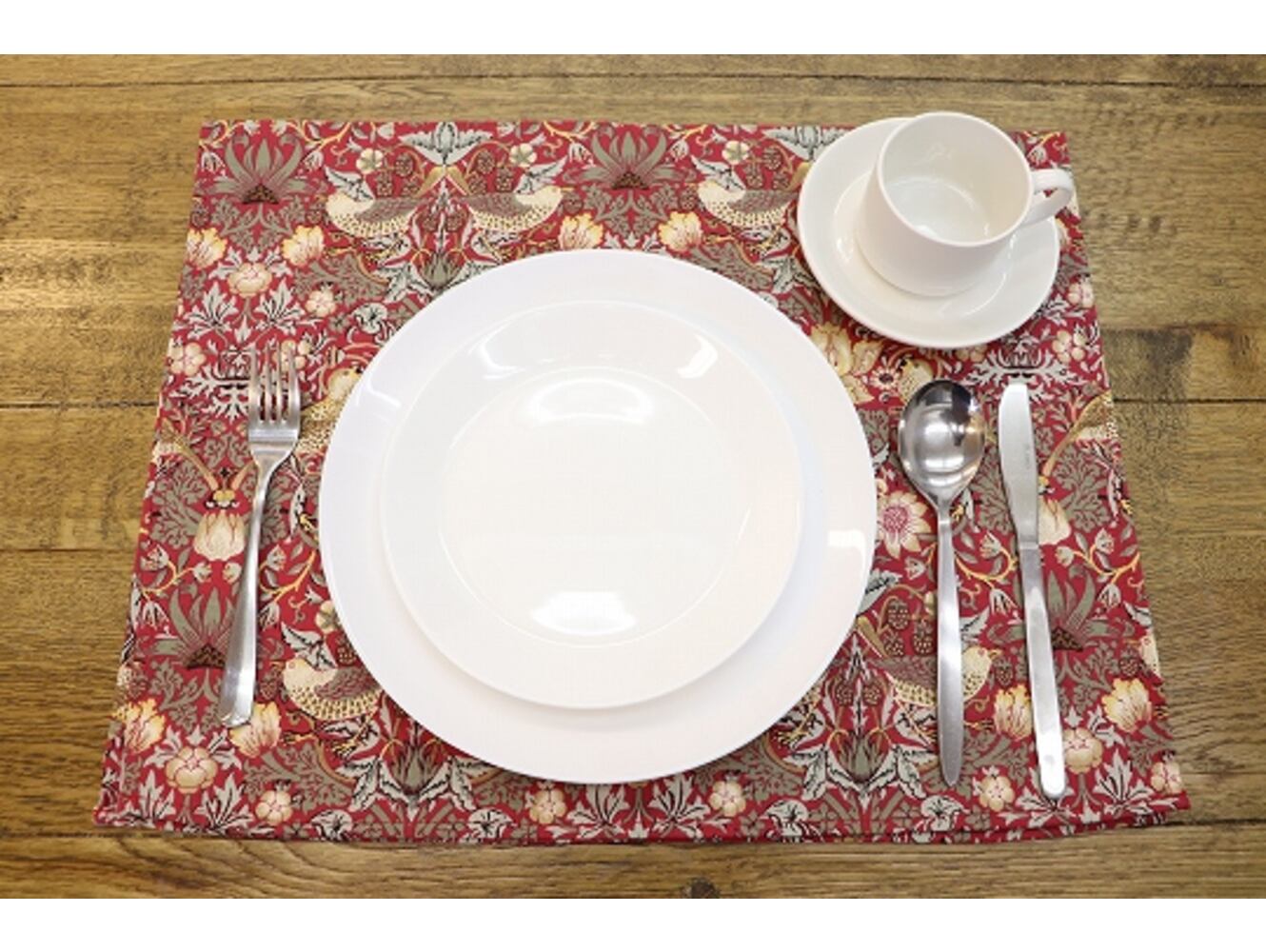 Strawberry Thief Red ティータオル