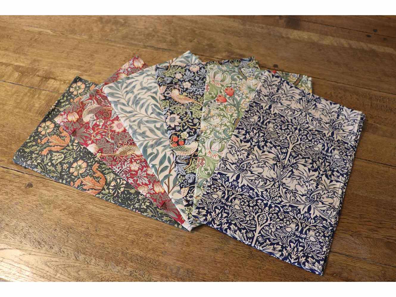 Strawberry Thief Red ティータオル