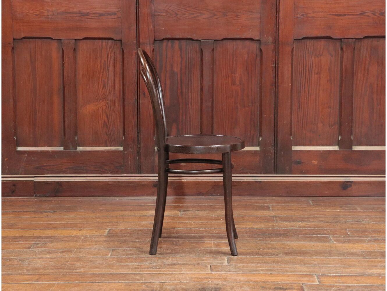 ベントウッドチェア THONET