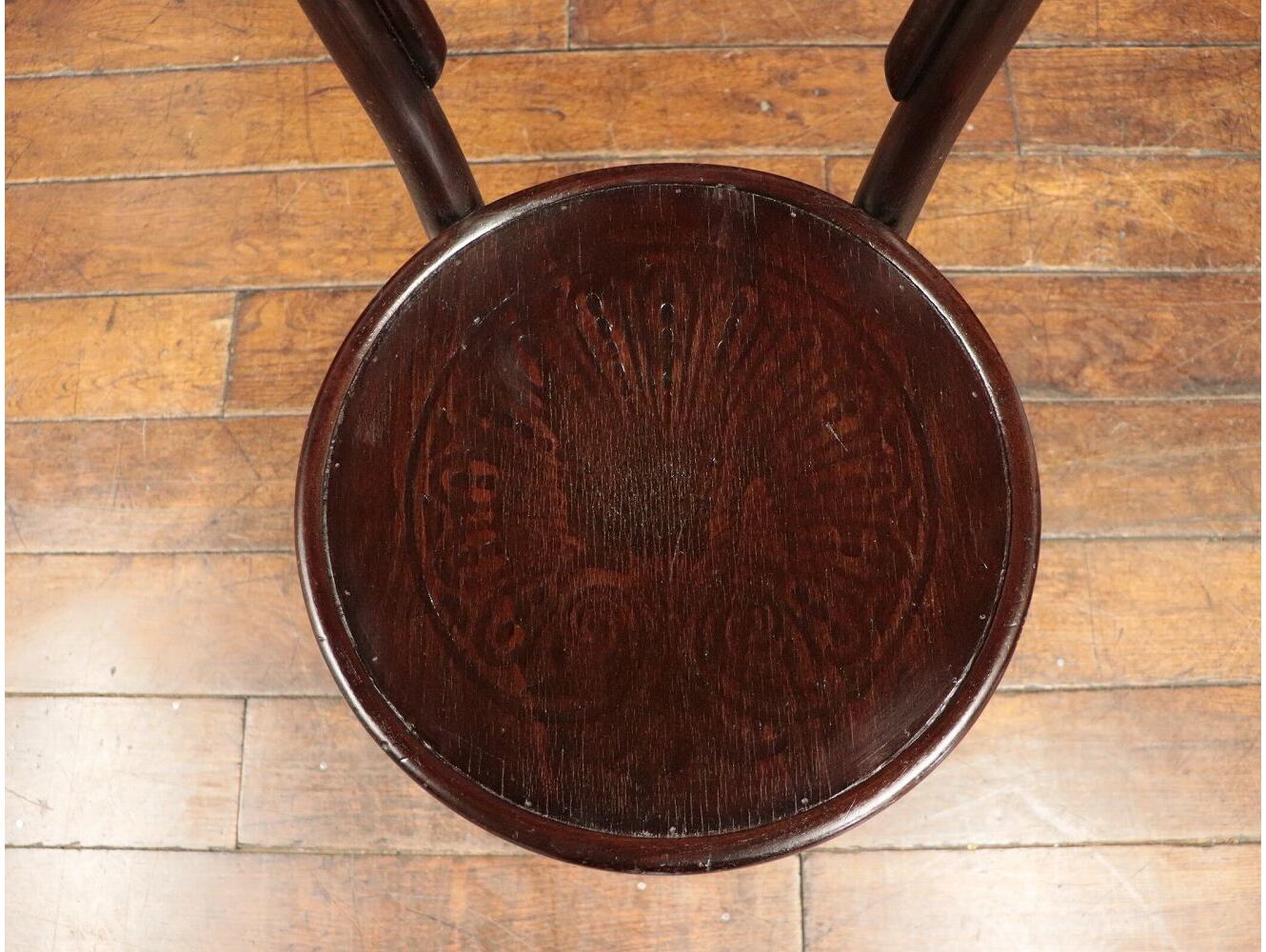 ベントウッドチェア THONET