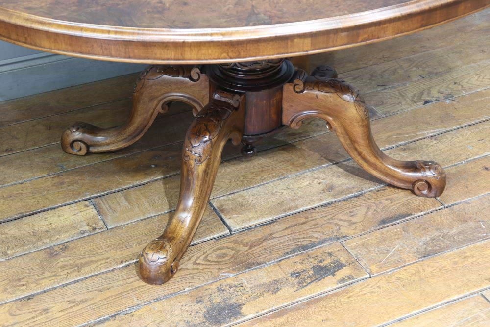 ティルトップテーブル