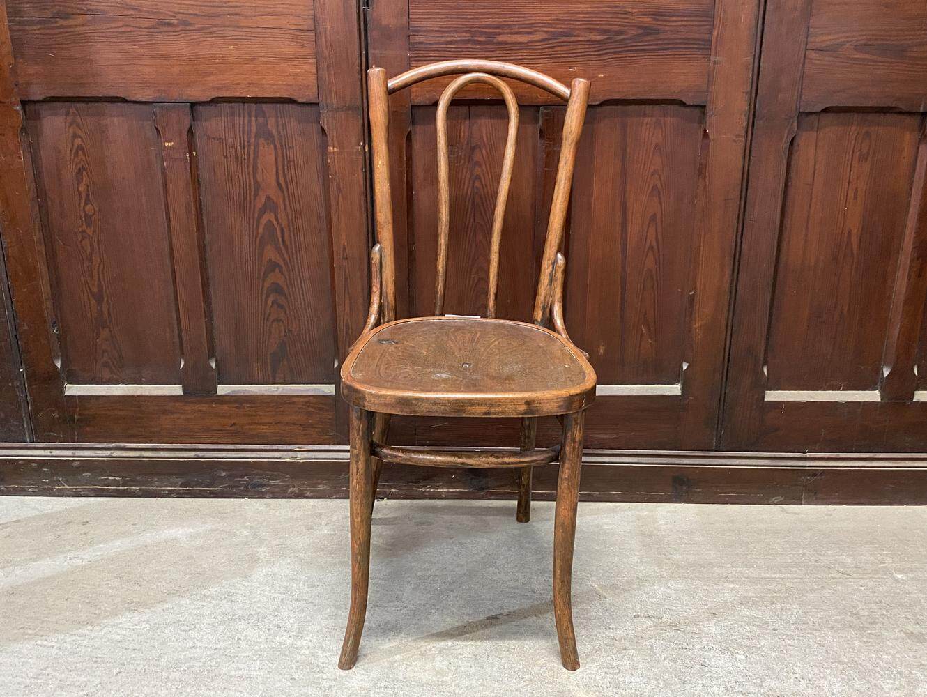 ベントウッドチェア