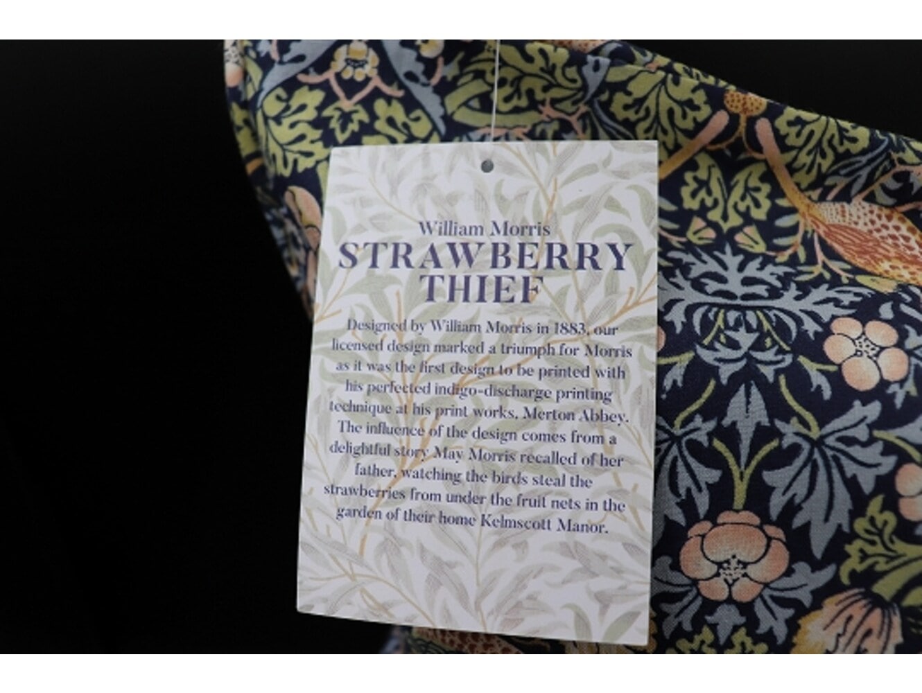 Strawberry Thief Blue クッションカバー