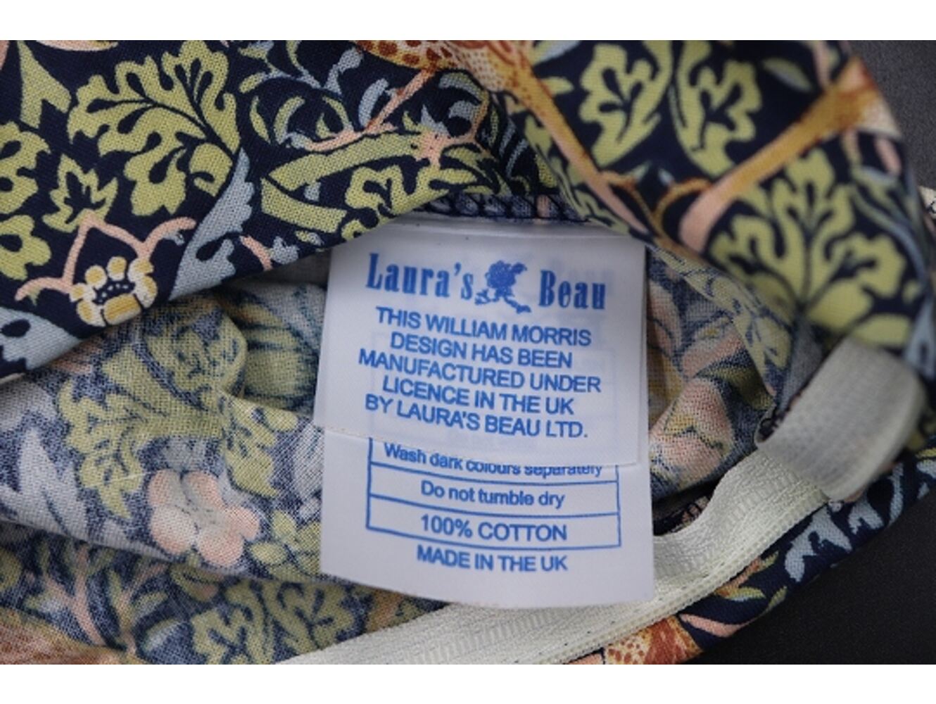 Strawberry Thief Blue クッションカバー