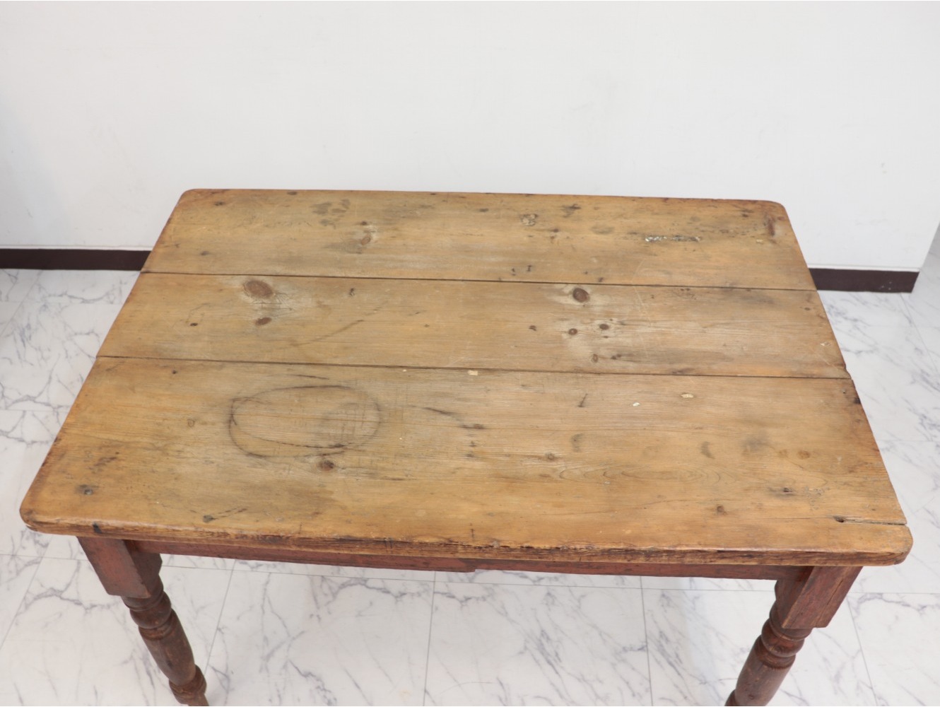 ダイニングテーブル