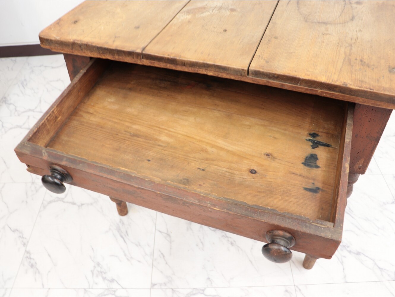 ダイニングテーブル