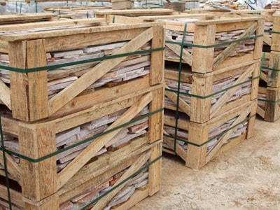 アルピノイエロー乱張石10平米入り 10段積み一箱 アルピノイエロー乱