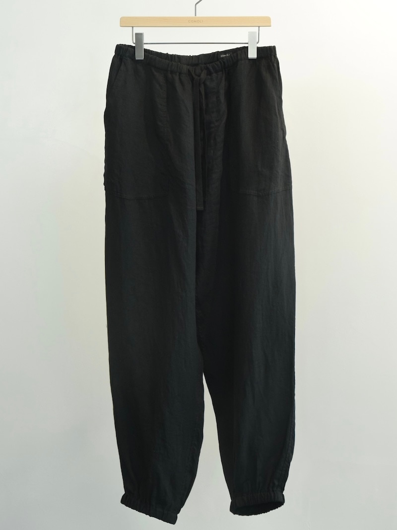 COMOLI(コモリ) / リネンWクロス ドローストリングパンツ / BLACK 26SS