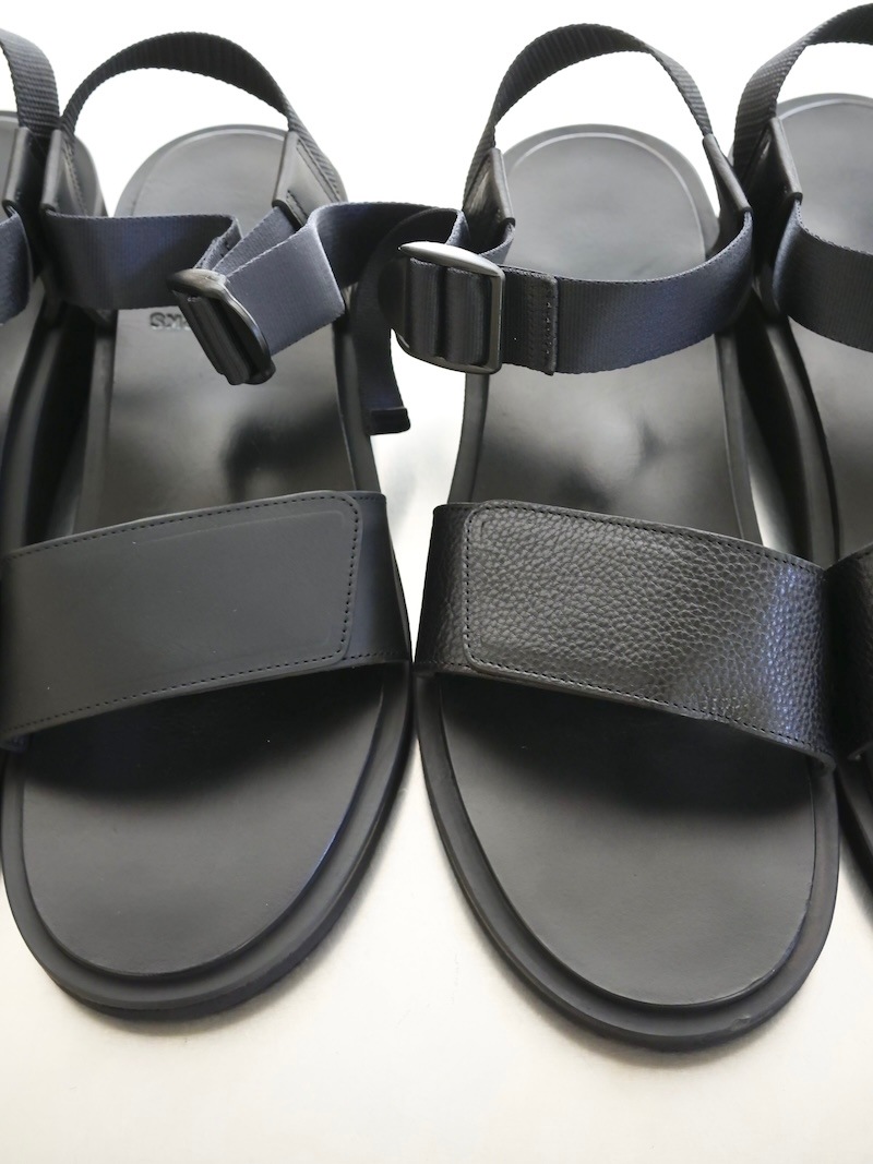 FOOTWORKS / Sandals with Velcro Straps (wide belt) in Grain