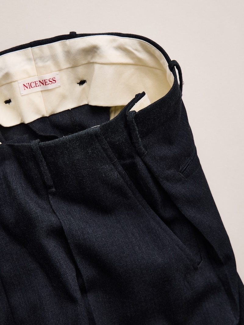 NICENESS(ナイスネス) / T.DICKENS / T.ディケンズ (ウールカルゼリサイズドスラックス) / BLACK / 26AW