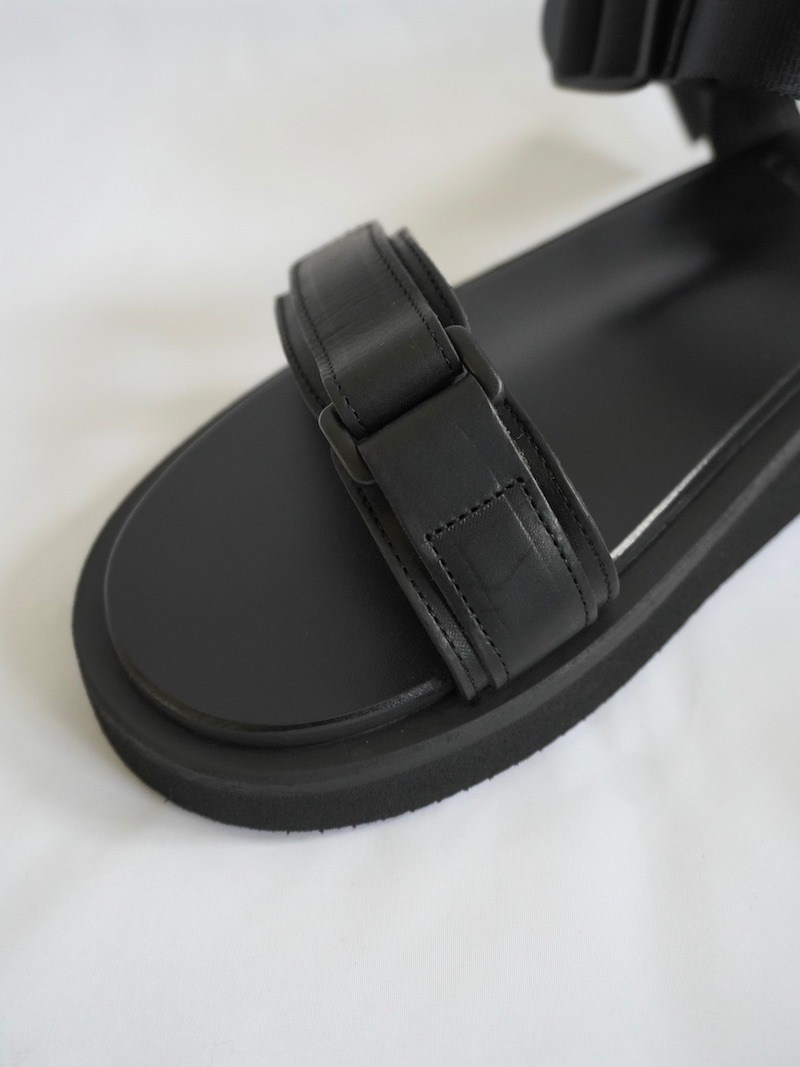 未使用　FOOTWORKS Sandals Smooth Leather FOOTWORKS ”New Sandals with Velcro Straps in Smooth Leather