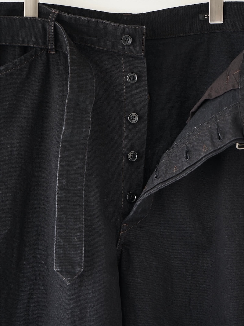 COMOLI(コモリ) / ブラックデニム ベルテッドパンツ 25AW | 商品